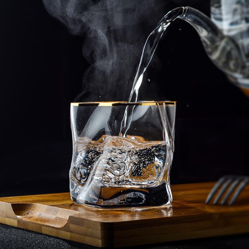 Cinnemoon - Abstraktes Trinkglas