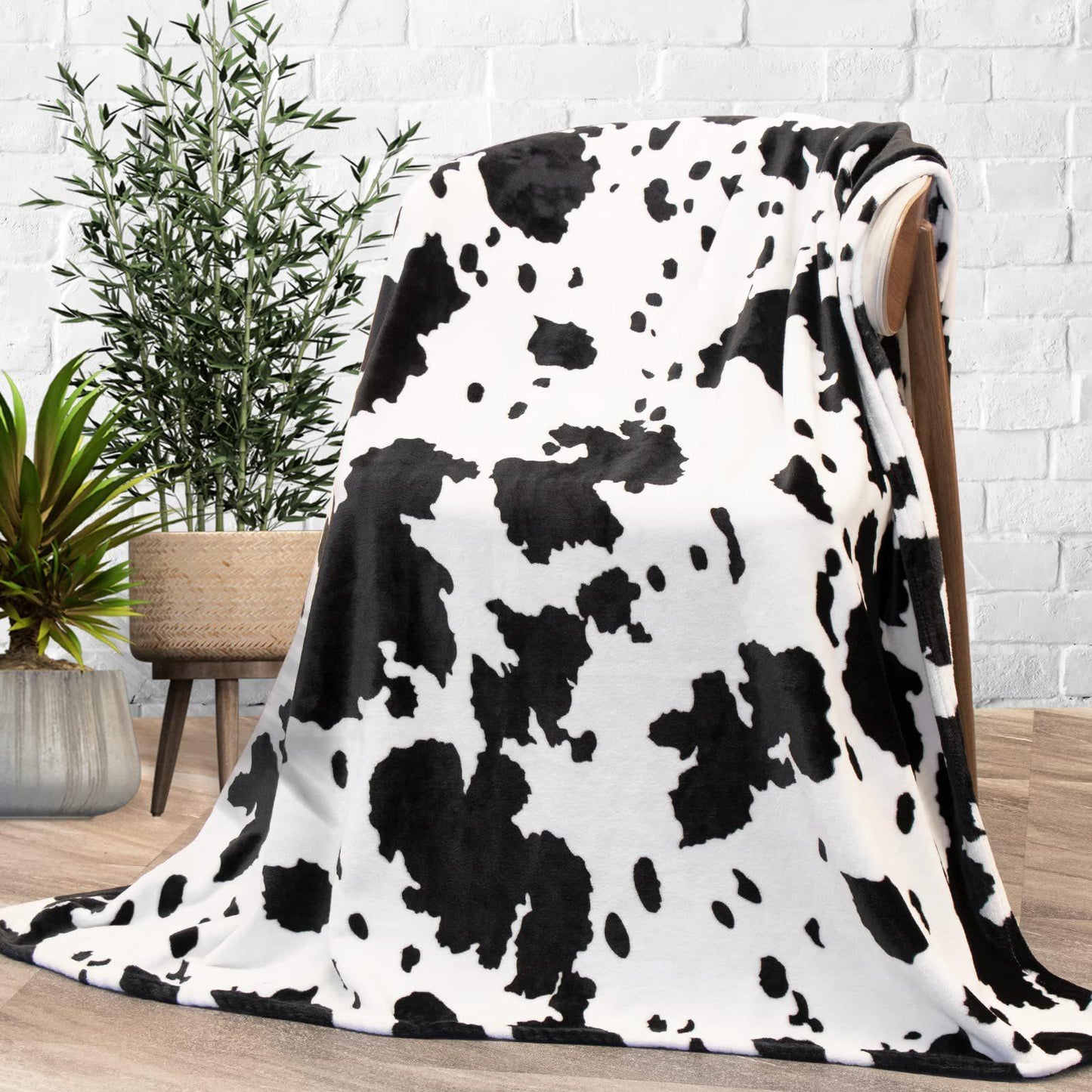 Kuhprint Kuscheldecke – Flauschig & Stylisch | Cinnemoon Decor